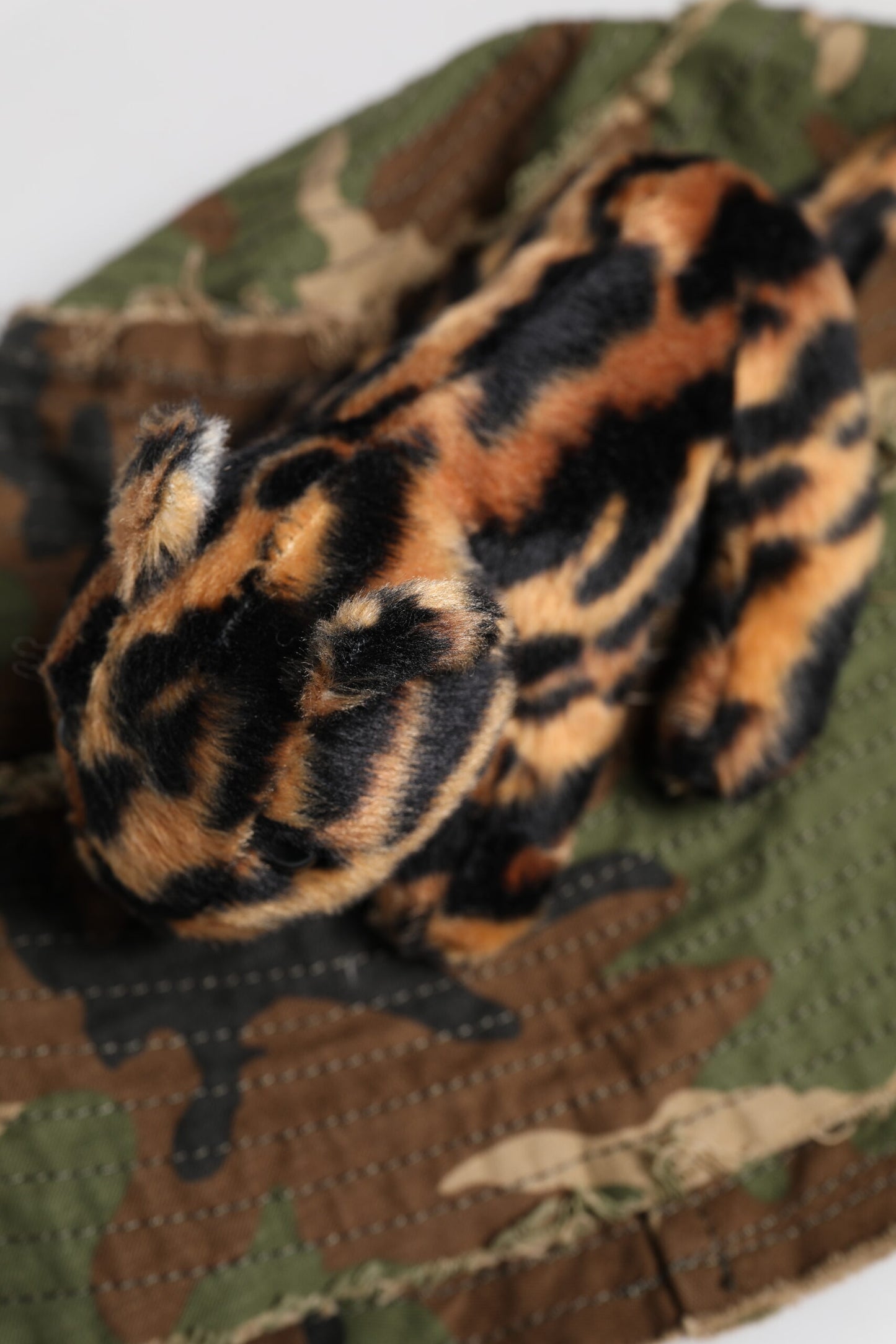 Multicolor Leopard Embellish Wide Brim Bucket Hat